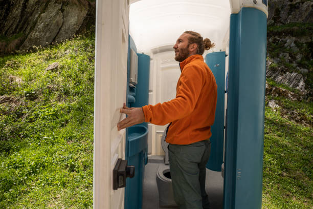 Portable Toilet Options We Offer in Plainview, NE